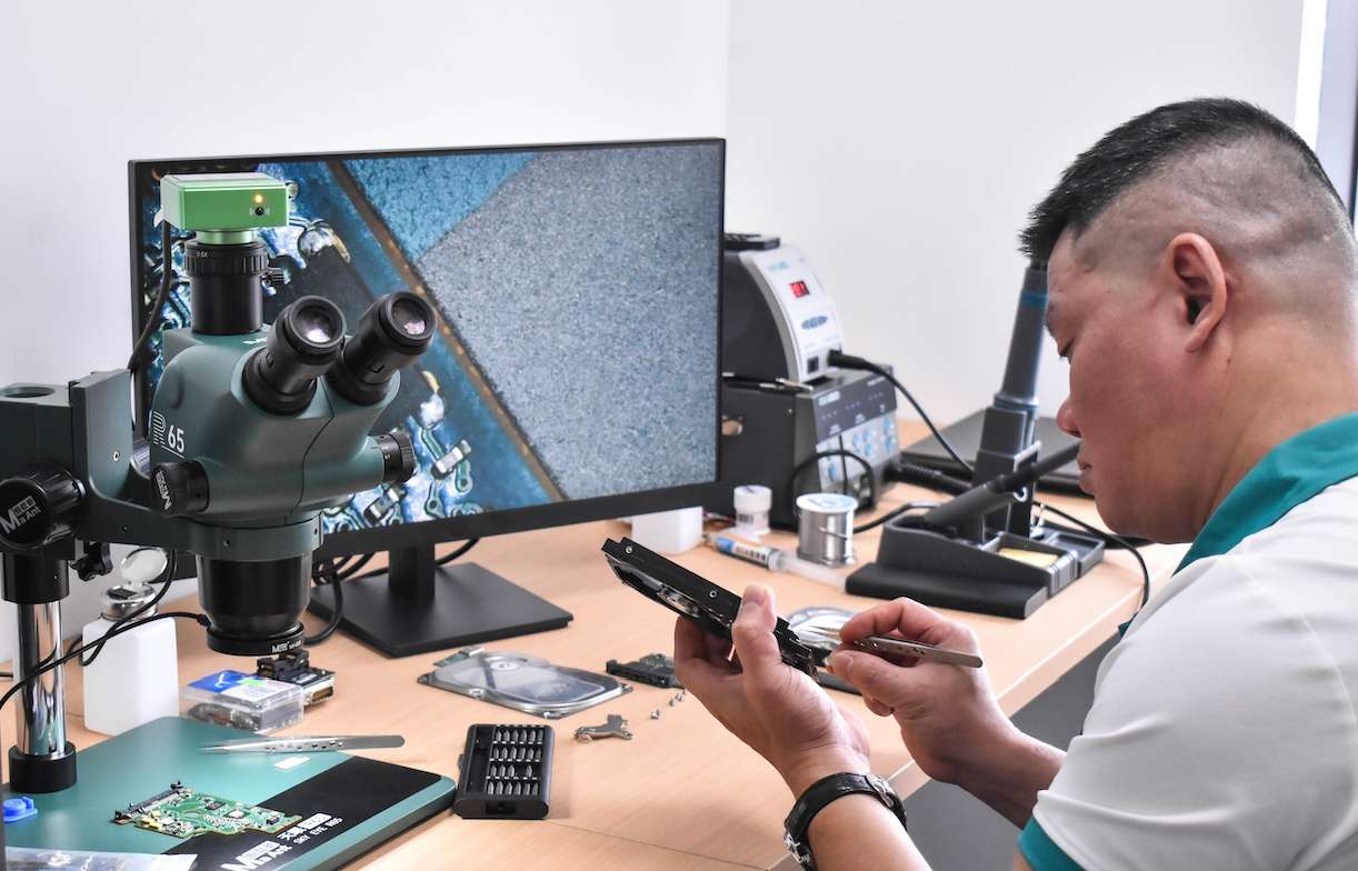 Voi cong nghe tien tien, tieu chuan bao mat quoc te va doi ngu chuyen gia song hanh Viet – Nhat, FSI DDS dat muc tieu tro thanh trung tam khoi phuc va bao ve du lieu hang dau Dong Nam A, gop phan thuc day ha tang du lieu an toan – ben vung – tin cay cho hanh trinh chuyen doi so quoc gia.  Anh: Tuyet Lan 