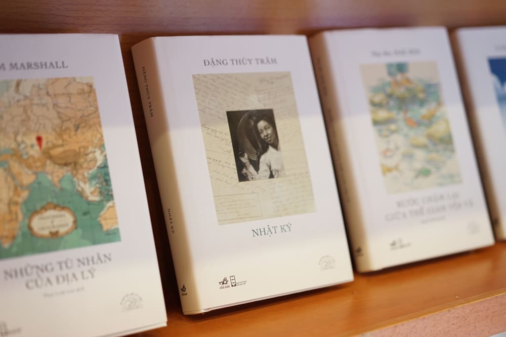 20 works in the special edition book series were introduced to readers by Nha Nam. Photo: Publishing House