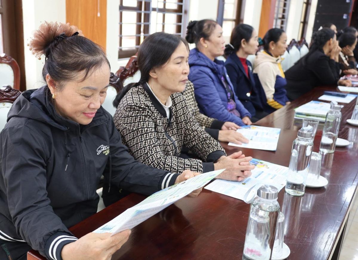 Additional students attended a communication conference on voluntary social insurance policies. Photo: Coeng TDT of Kien Hung commune, Hai Phong