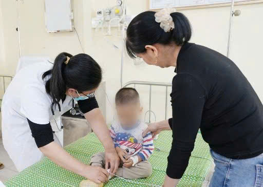 Augmentation du nombre d'enfants atteints de la grippe A et des maladies respiratoires a Hai Phong. Photo : Portail TTDT du Departement de la sante de Hai Phong
