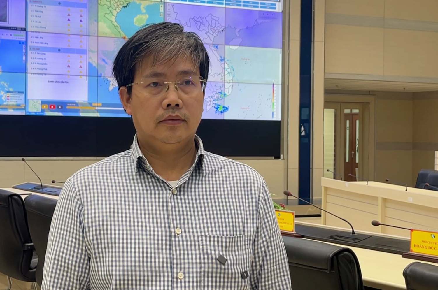 Ong Mai Van Khiem cho biet mua do bao so 3 tuy khong keo dai nhung can de phong mua cuong do lon don dap.