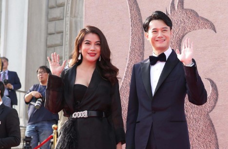 Dien vien Truong Ngoc Anh tung hen ho voi Anh Dung - ban trai kem 14 tuoi. Anh: Cat tu video