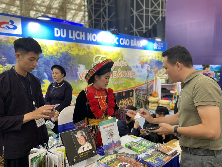 The fair opens up opportunities to enhance trade connections for tourism businesses. Photo: Bich Hue