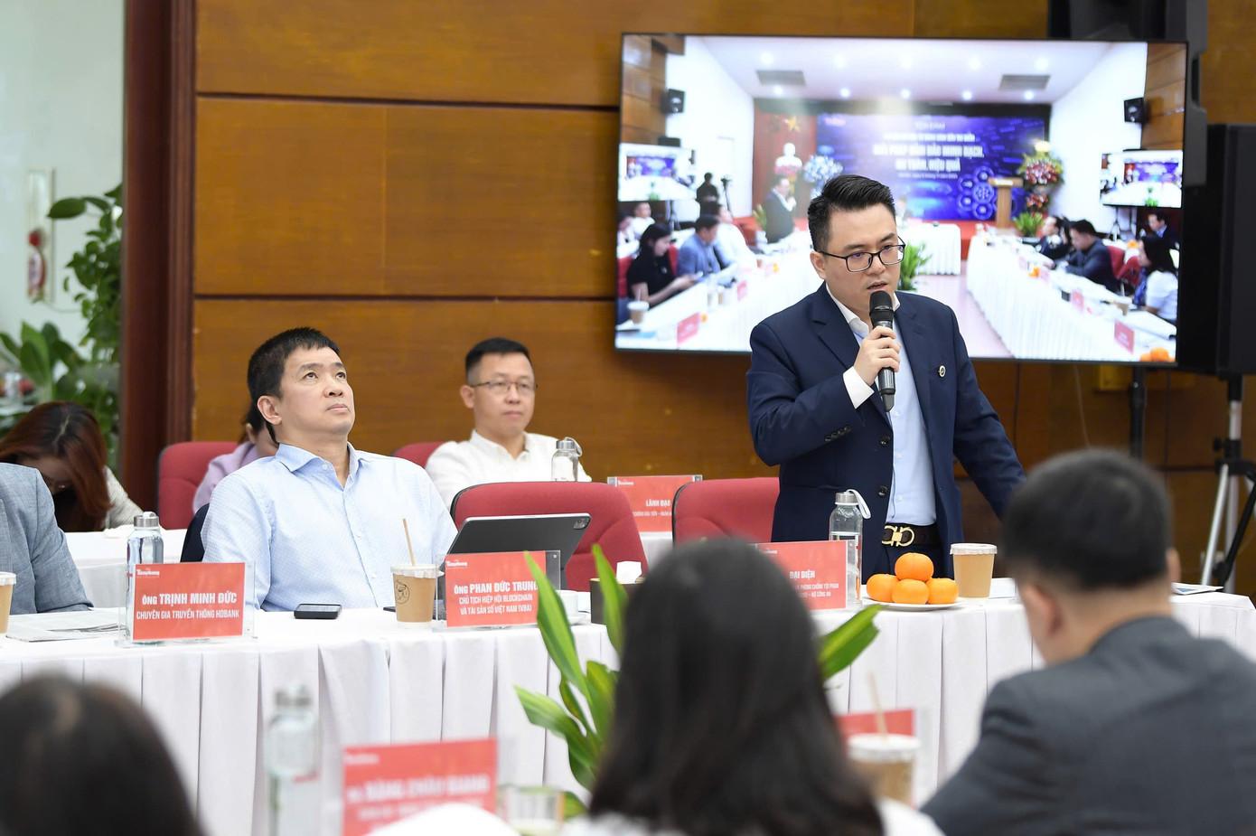 Ong To Tran Hoa phat bieu tai toa dam. Anh: Ban To chuc