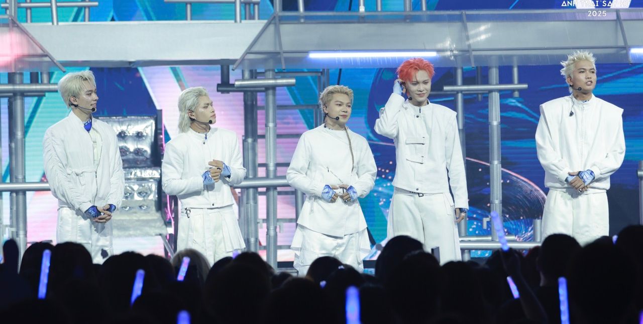 The Say Hi Brother group is looking forward to the new episode. Photo: VieON.