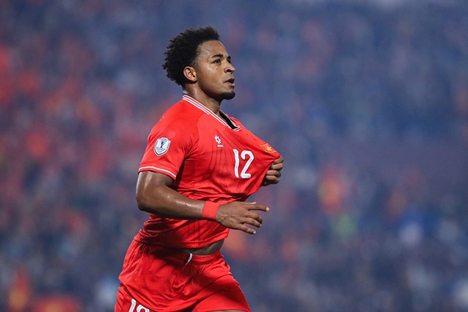 Nguyen Xuan Son is not on the nomination list for the 2025 Vietnam Golden Ball due to a long-term absence due to injury. Photo: Minh Dan