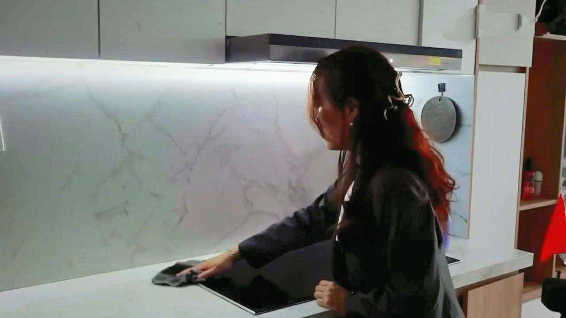 When civil servants becoming mothers becomes an invisible burden for Vietnamese women