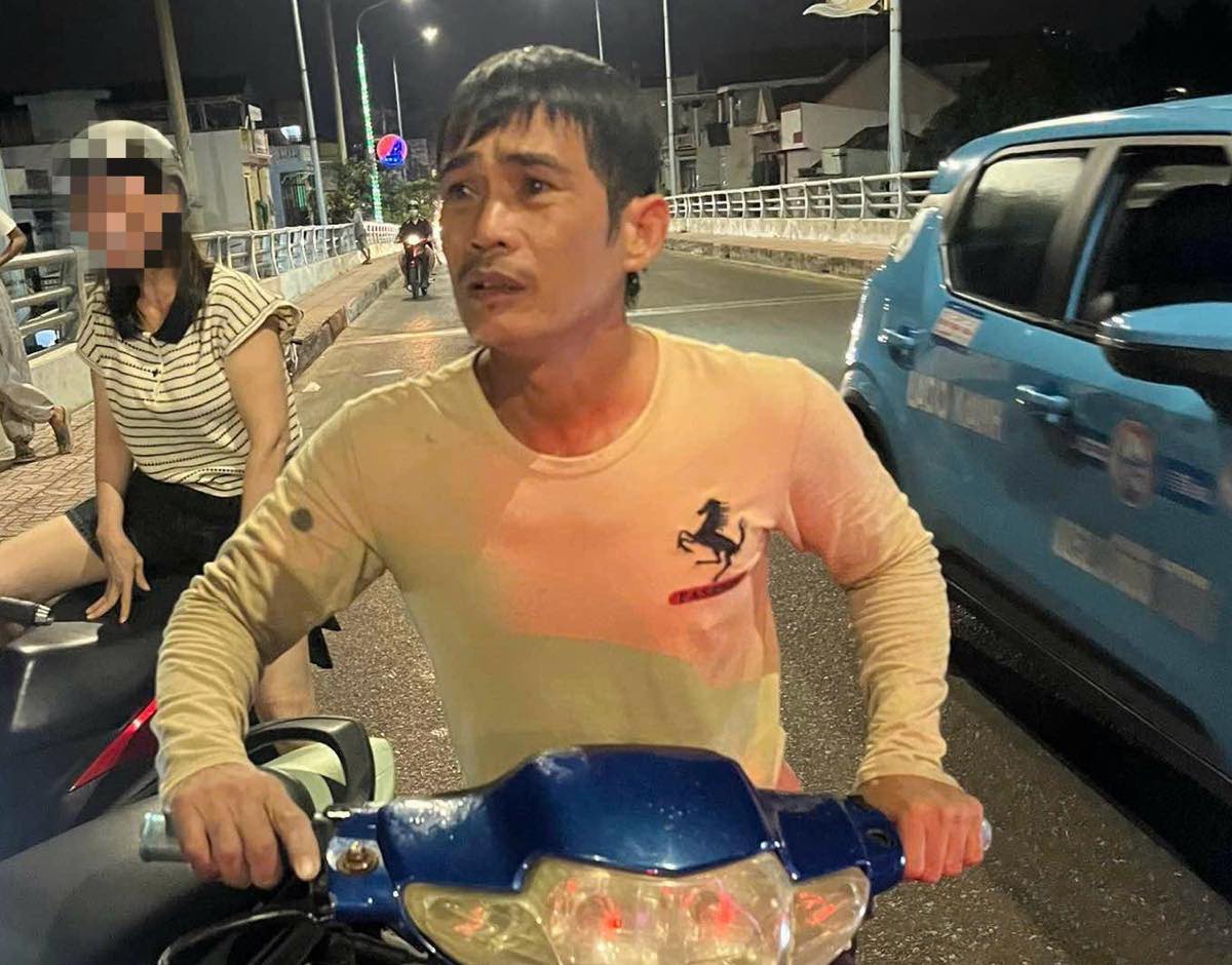 Anh Nguyen Ben tai cau Tan Ly vao khuya 5.11. Anh: Pham Duy