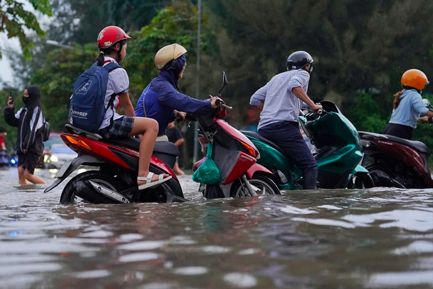 ホーチミン市地域は大雨と高潮により深い洪水の危険にさらされています。写真：トゥーさん