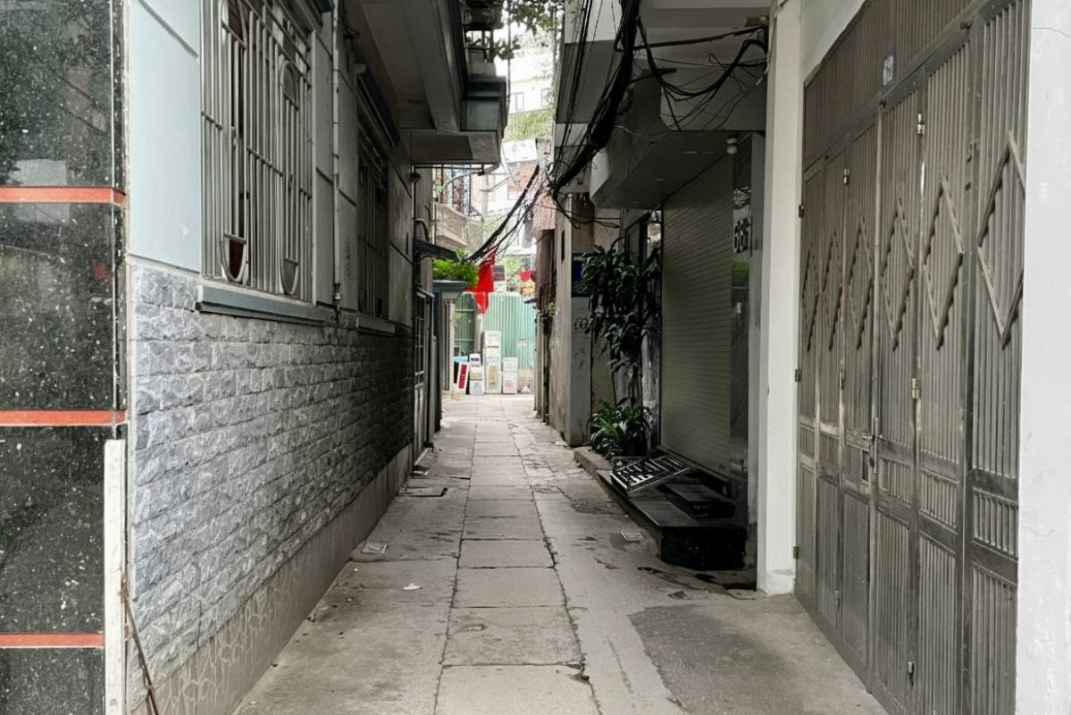 The houses in the alley with an area of about 30m2 in Thanh Xuan ward and Thanh Xuan Trung ward all have prices ranging from 7-9.5 billion VND. Photo: Thanh Binh