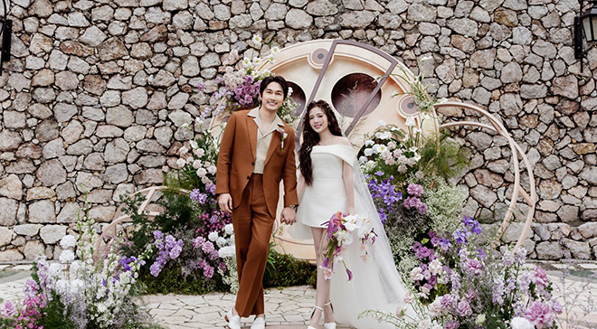 The bride and groom Dinh Tu - Ngoc Huyen were radiant on their wedding day. Photo: 7799 wedding