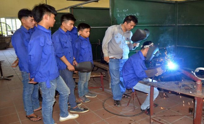 It is expected that workers can retire early in Tuyen Quang. Illustrative photo: Van Tung