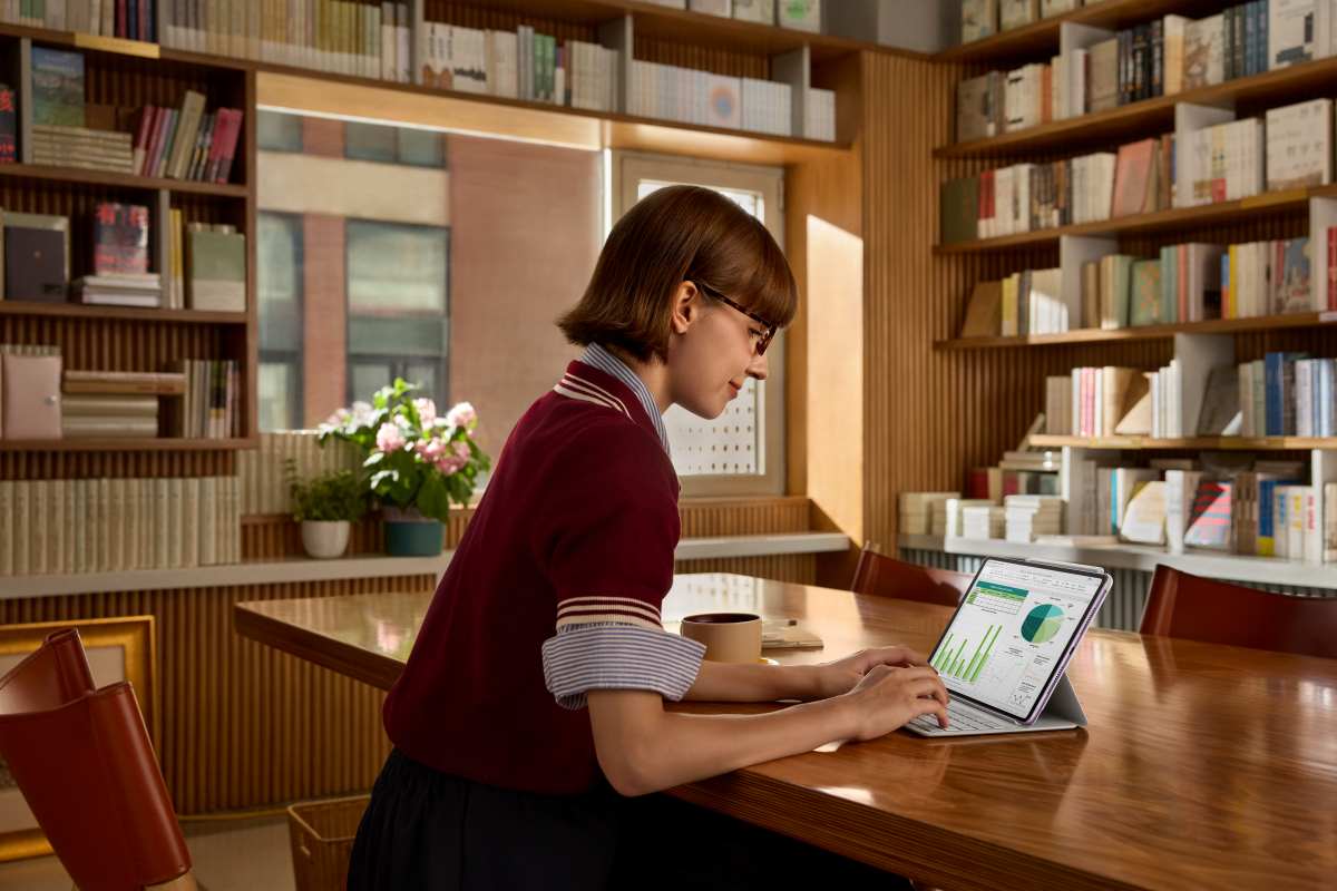 The new Huawei MatePad 11.5 Paper Mat Matte has a removable keyboard, free WPS Office PC, and an eye protection screen. Photo: Huawei