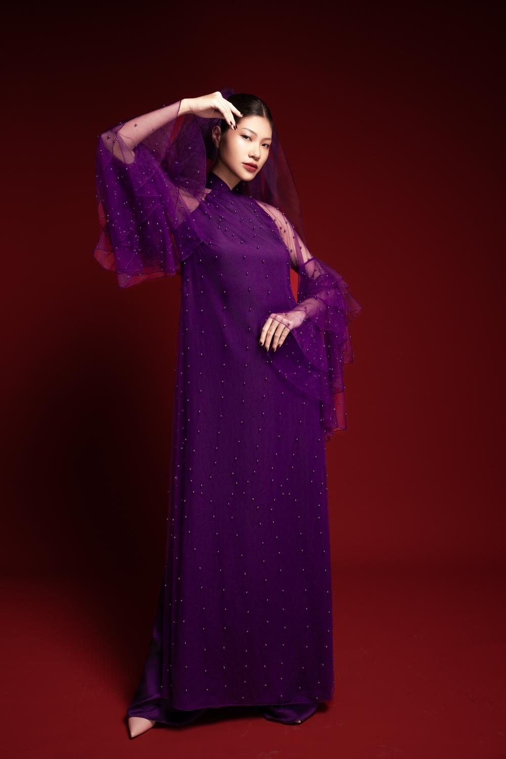 Voi bo suu tap “Tim trong tim Hue”, Duc Hung xem day la hanh trinh tim ve di san - noi sac tim tro thanh cau noi giua qua khu cung dinh va hoi tho hien dai. Anh: Nhan vat cung cap