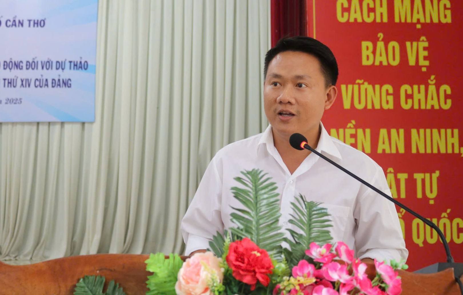 Cac dai bieu tham gia da dong gop vao du thao van kien trinh dai bieu Dai hoi dai bieu toan quoc lan thu XIV cua Dang Anh: Van Nhanh