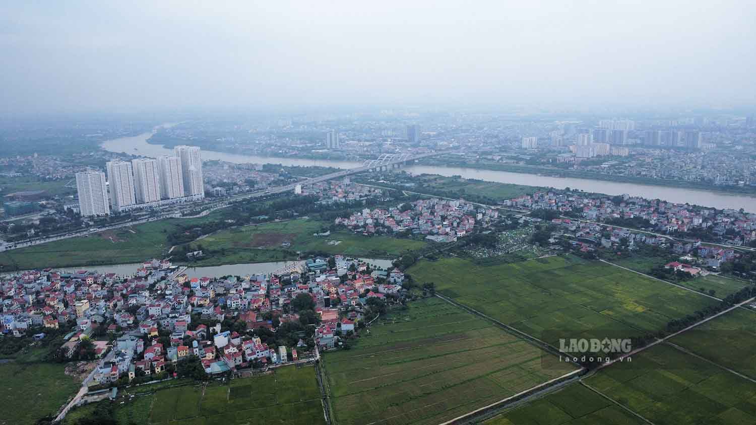 Land prices in suburban areas of Hanoi have been continuously pushed up in recent years. Photo: Nguyen Tung.