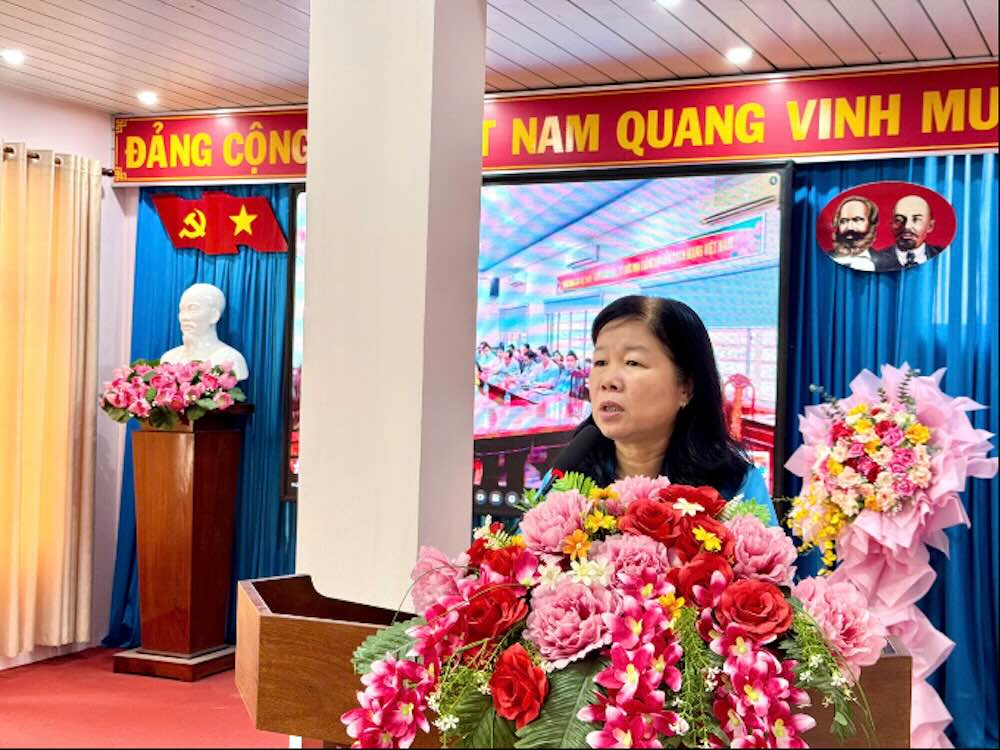 Ba Huynh Thi Tuyet Vui – Chu tich LDLD tinh Dong Thap phat bieu chi dao tai Hoi nghi. Anh: Luu Hung. 