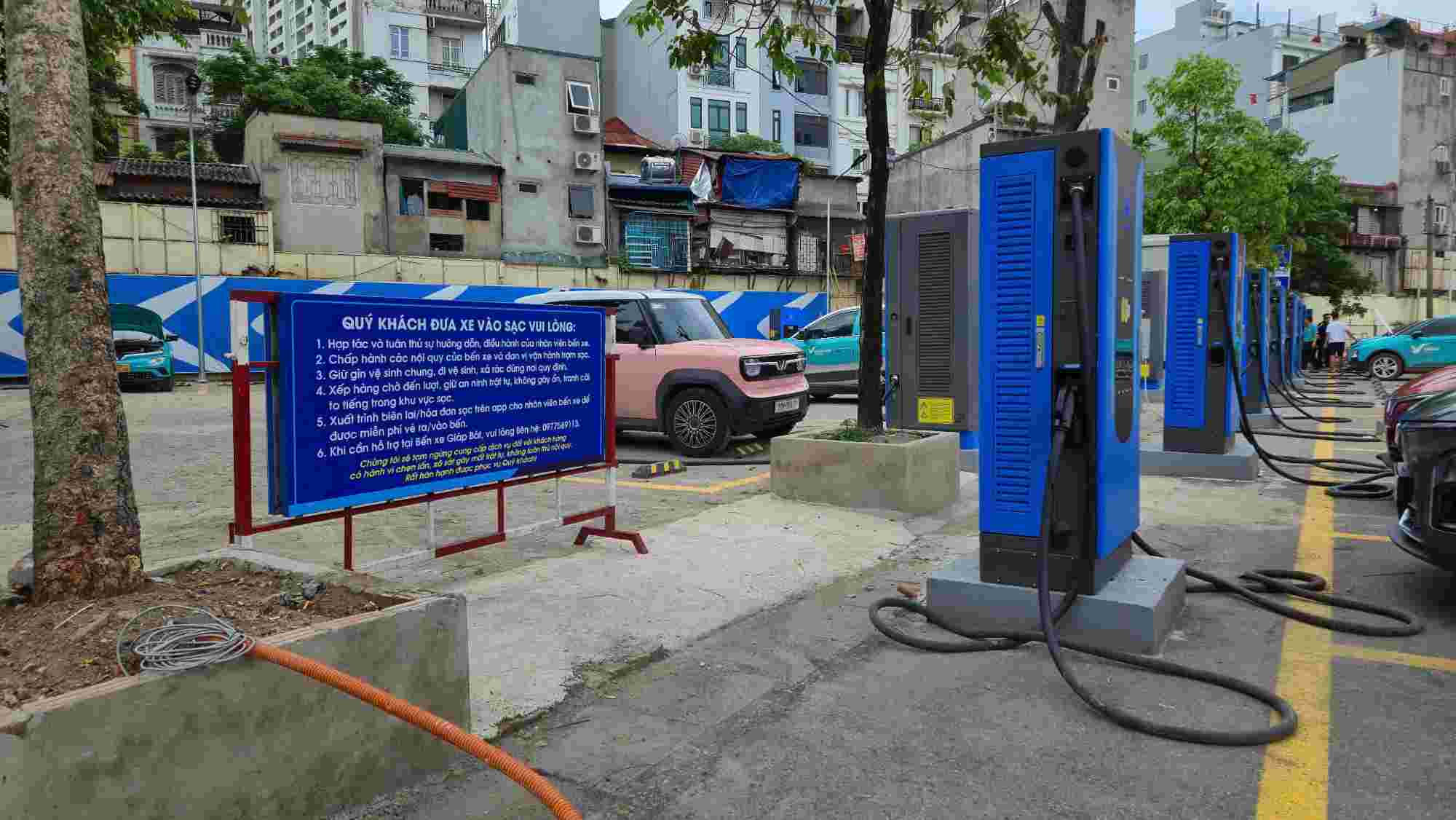 The charging station system is installed at Giap Bat bus station, Hanoi. Photo: Minh Hanh