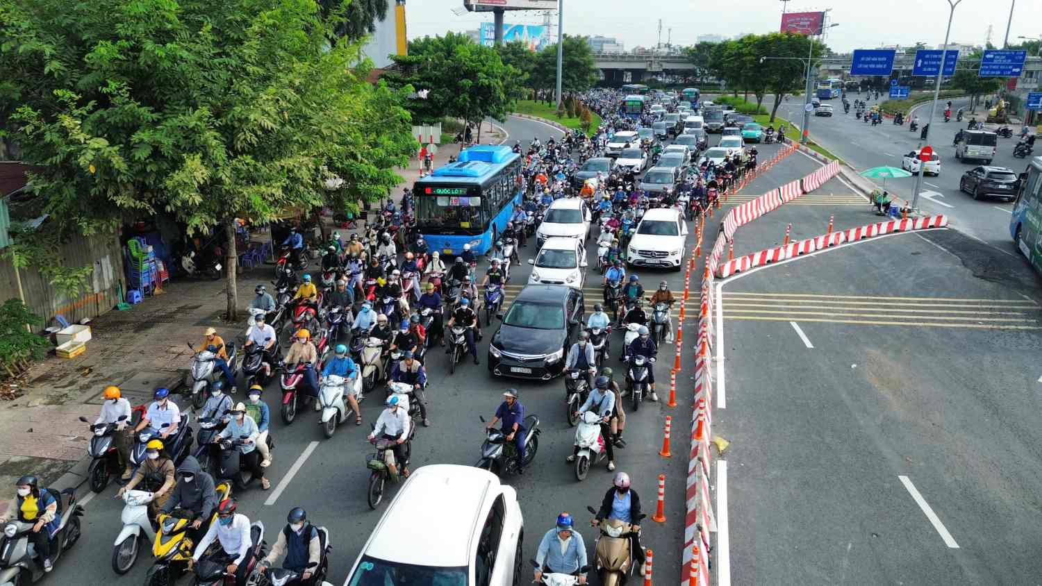 남부 지방의 맑은 날씨가 잠시 중단되었습니다. 사진: 안 뚜