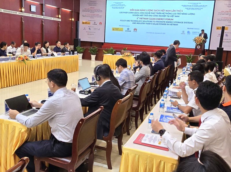 Scene of the 5th Vietnam Clean Energy Forum. Photo: Nam Duong