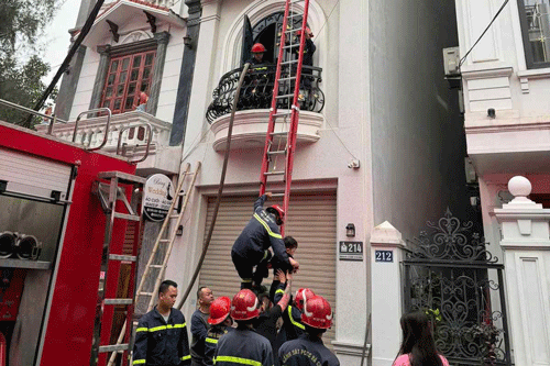 The fire was brought to light. Photo: Hai Phong City Police