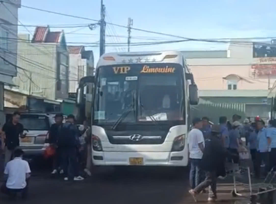 Nganh duong sat to chuc chuyen tai hanh khach tu ga Dieu Tri den ga Tuy Hoa va nguoc lai sang 7.11. Anh: Phuong Linh