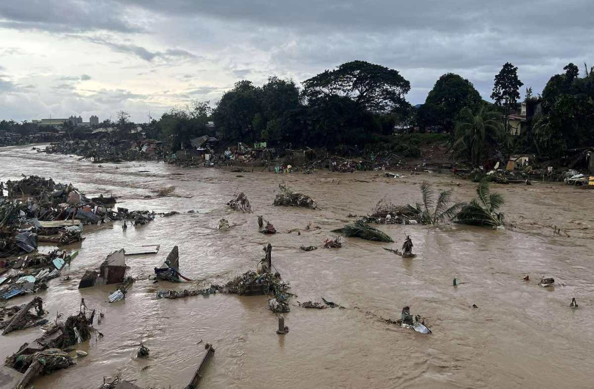 Heavy floods after storm No. 13 Kalmaegi (Tino) destroyed many houses in Talisay City, Philippines province province province province on November 4. Photo: Philippine Weather System/Pacific Storm Update