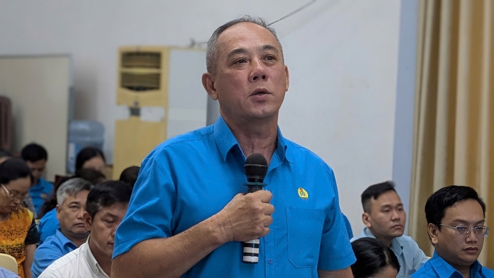 Dai bieu Cu Phat Nghiep de xuat TPHCM phat trien nha o xa hoi theo huong ban tra gop de on dinh doi song cong nhan. Ảnh: Anh Tu