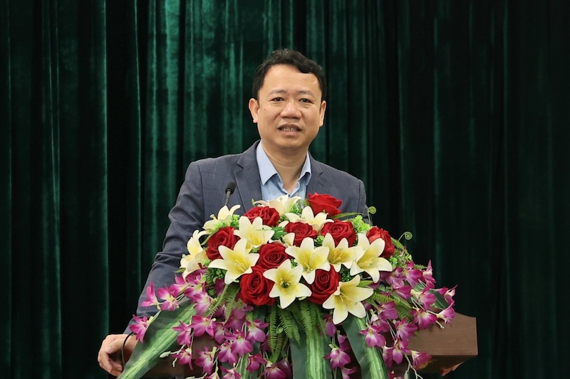 Mr. Le Thanh Dung - Director of the Population Department spoke about the policy of prioritizing the purchase of social housing in the draft Population Law. Photo: Tran Minh