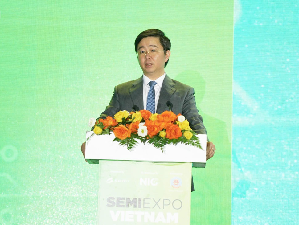 Thu truong Bo KHCN Bui Hoang Phuong phat bieu tai Trien lam. Anh: Hao Thien