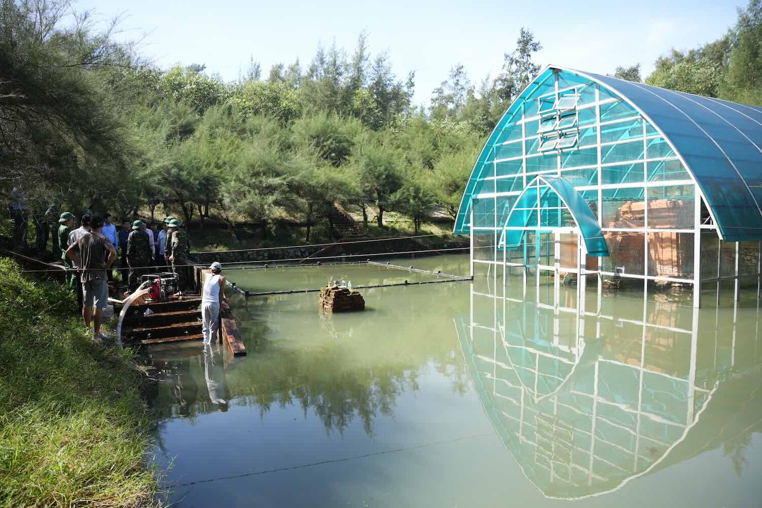 The relic of Cham Phu Dien Tower has been flooded for many days. Photo: N. Minh.