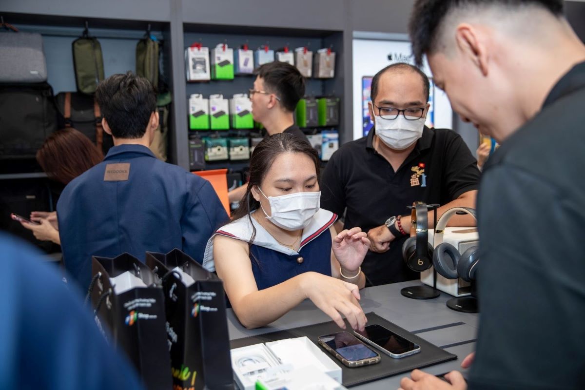 This cooperation between FPT Shop and Tri Good aims at the goal of "Increasing the value of old revenue - Improving customer experience". Photo: DNCC