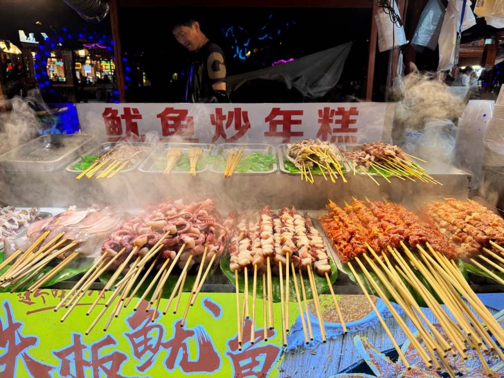 Nhung xien nuong du loai.