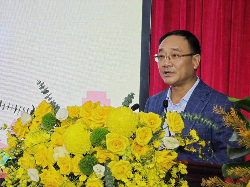 Thuong tuong Pham The Tung - Thu truong Bo Cong an phat bieu be mac Hoi nghi. Anh: Le Duong