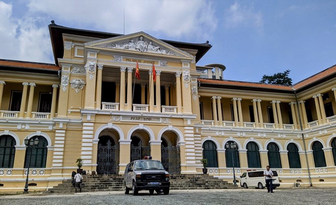 TAND TPHCM đang thụ lý vụ án liên quan đường dây cấp khống chứng chỉ an toàn lao động tại Trường Mastco, trong đó Hiệu trưởng Phạm Văn Hoàng đã bỏ trốn và bị truy nã. Ảnh: Anh Tú