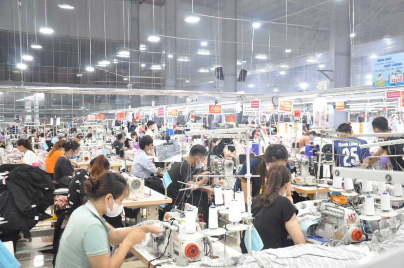 Muchos trabajadores directos no estan de acuerdo con la propuesta de aumentar la edad de jubilacion. Foto: Bao Han