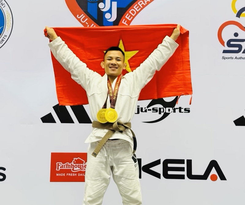 선수 Dao Hong Son은 올해 세계 유술 선수권 대회에서 금메달을 획득한 선수 중 한 명입니다. 사진: Bui Dinh Tien