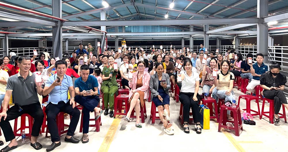 El sindicato del barrio de Lien Chieu ciudad de Da Nang establece 2 “Tos de trabajadores autogestionados de viviendas de alquiler”. Foto: Sindicato de Lien Chieu.