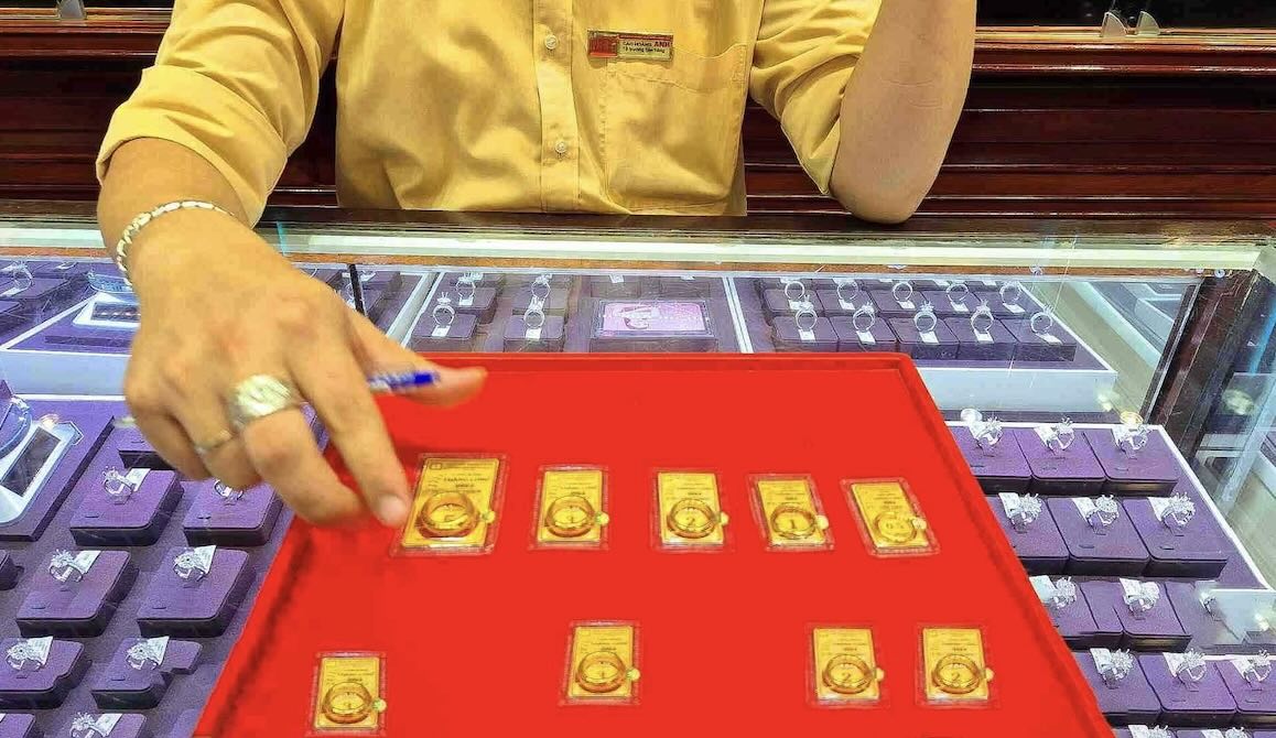 In the context of the gold price gap continuing to be high and the short-term prospects lacking improvement, "surfing" investors should be cautious before putting money. Photo: Phan Anh