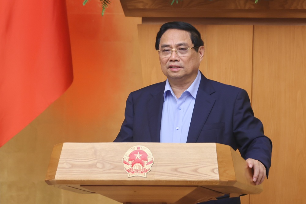 Politburo member and Prime Minister Pham Minh Chinh requested a meeting to give opinions on the construction of social housing; prevention, control, and overcoming the consequences of natural disasters. Photo: Nhat Bac