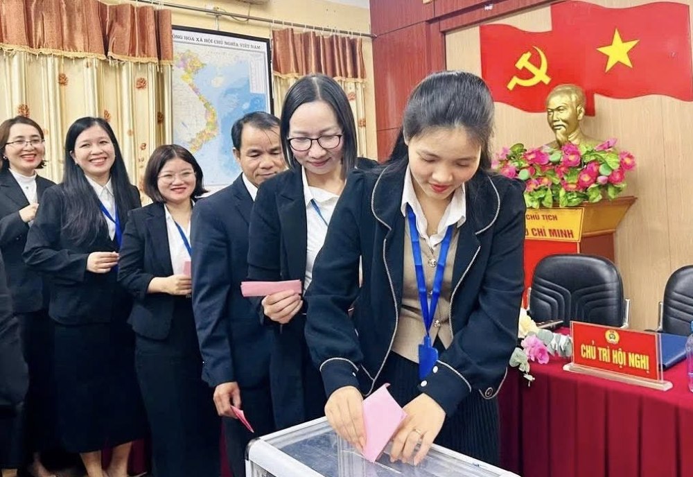 The Ly Tu Trong Vocational College's grassroots union held the 2nd Conference for the 2025-2030 term. Photo: Ha Tinh Trade Union