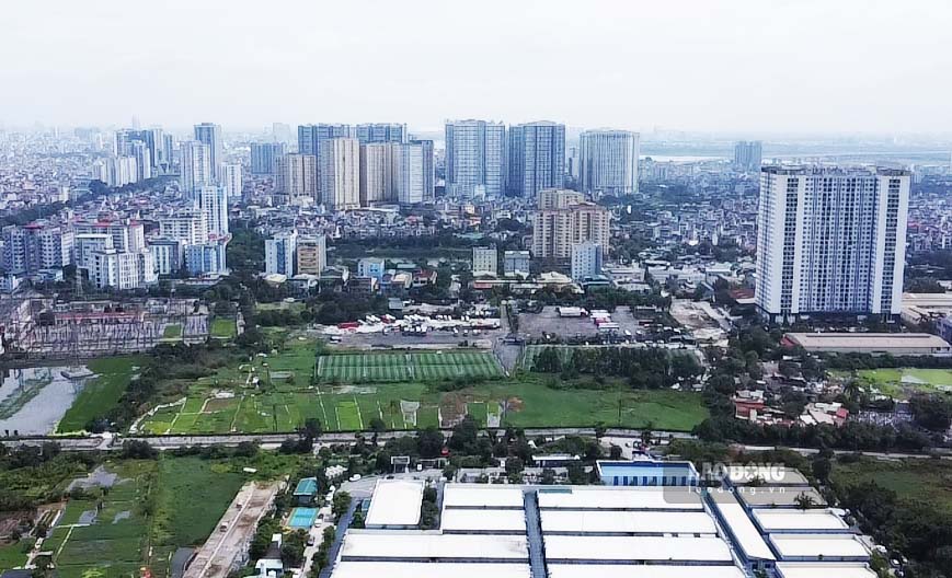 Gia chung cu, nha dat tai cac do thi lon lien tuc tang cao, vuot ngoai kha nang chi tra cua phan lon nguoi lao dong. Anh: Nguyen Tung.