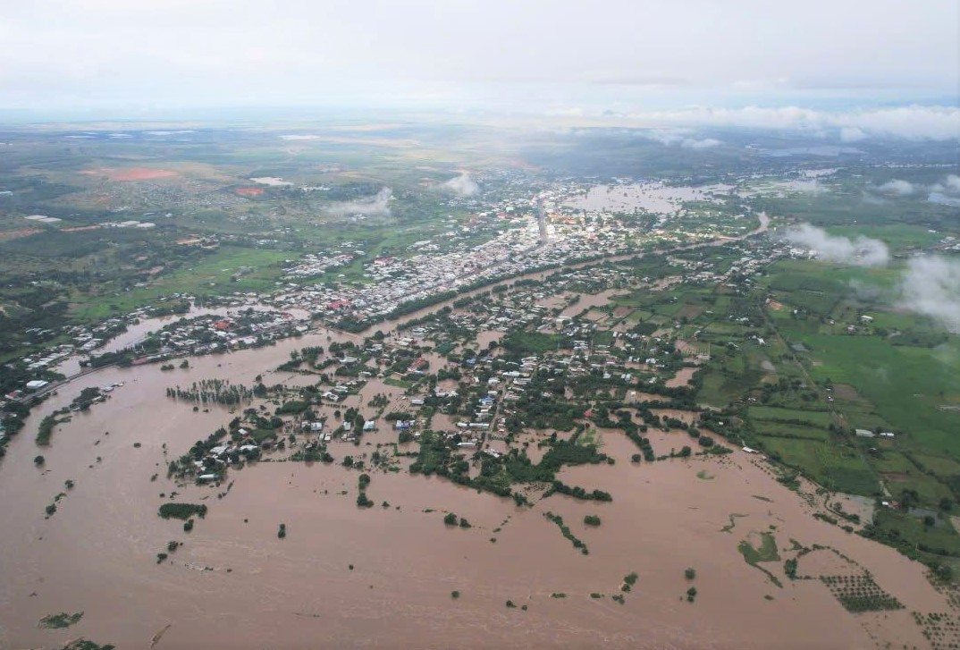 洪水は10月末に発生し、ルオンソンコミューン（ラムドン）は305億ドン以上の被害を受けた。写真: ヴァン・ヒュー
