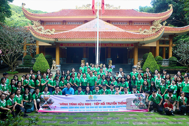 Chuong trinh la cau noi thuc day moi quan he hop tac giua Viet Nam voi Lao, Campuchia phat trien toan dien. Anh: Duong Anh