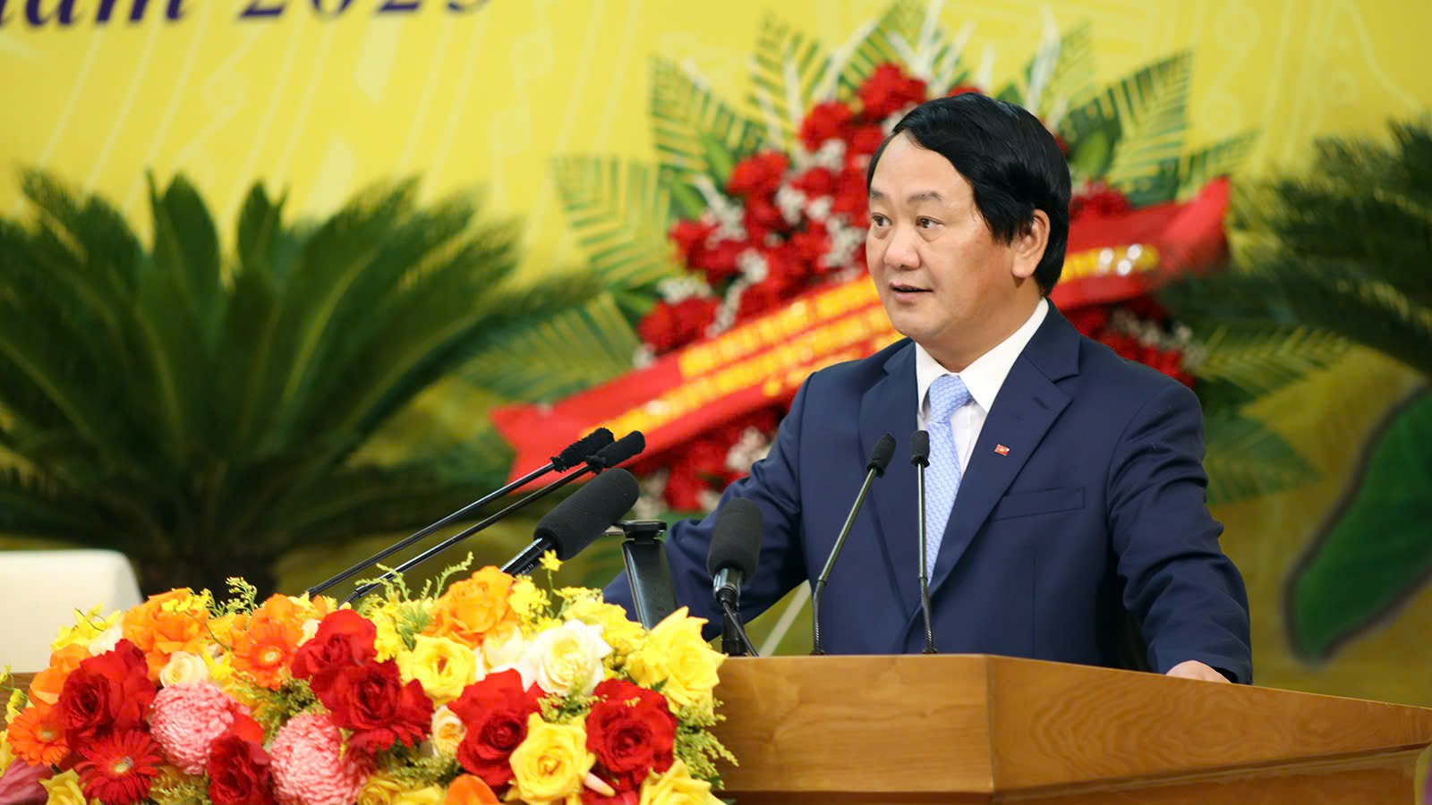 Bi thu Tinh uy Tuyen Quang Hau A Lenh phat bieu tai Dai hoi. Anh: Viet Bac