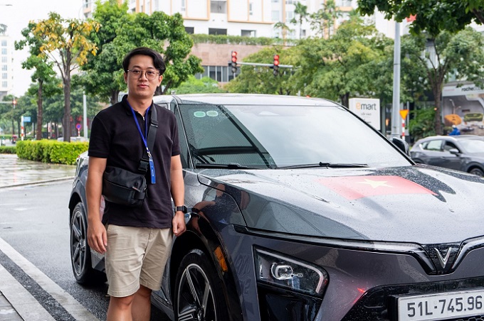 Anh Pham Duy Tan (TP.HCM) cho rang lai VF 7 thich hon chiec SUV may xang ma anh dang su dung.