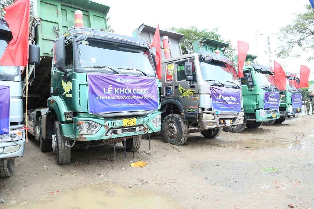 Don vi nha thau huy dong phuong tien may moc, san sang trien khai thuc hien du an sau le khoi cong. Anh: Cong TTDT tinh Hung Yen