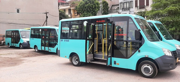 ハノイは、バスネットワークをホンソンとホアフーのコミューンに拡大します。写真: トゥアン・カイ