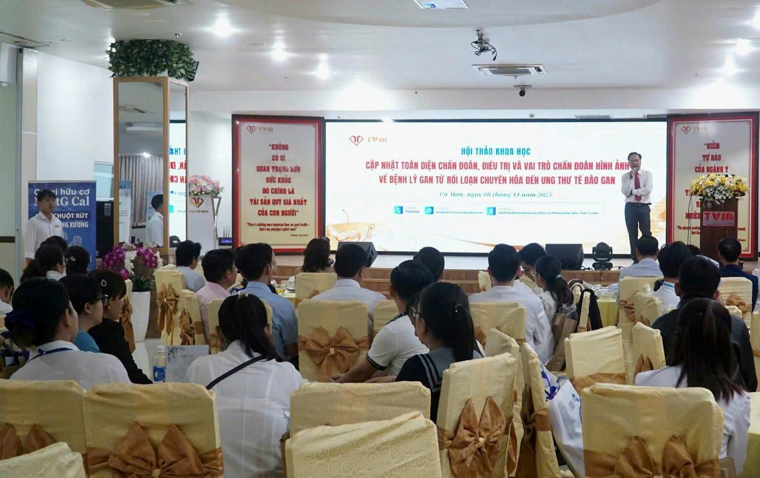 Speakers believe that if liver disease is detected early, it can be treated, reducing the risk of liver cancer. Photo: Nhat Ho