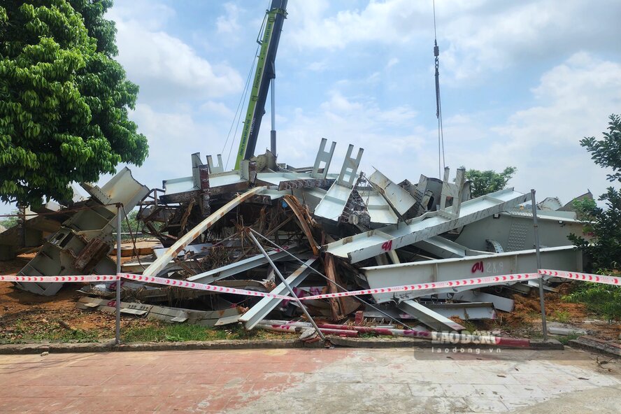 Tai san tu cau Phong Chau cu se duoc ban dau gia. Anh: To Cong